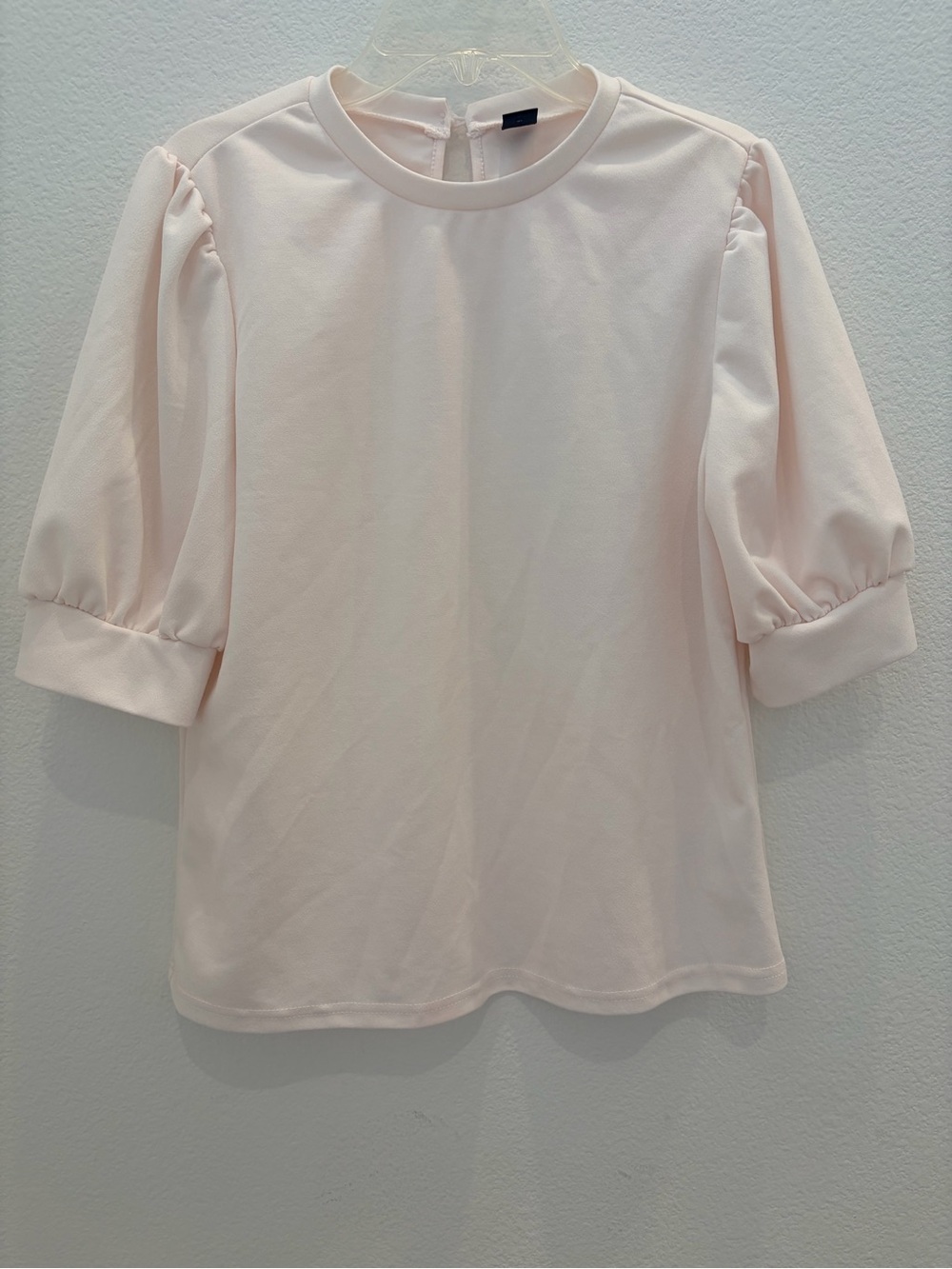 EvoluSHEIN Light Pink Puff Sleeve Keyhole Back Blouse Top Womens Size XS - 145